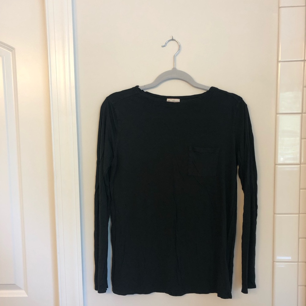 Gap Black Long Sleeve Tee, size medium
